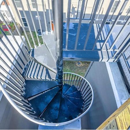 Spacious 3Bedroom Duplex With Rooftop Deck! 워싱턴 외부 사진