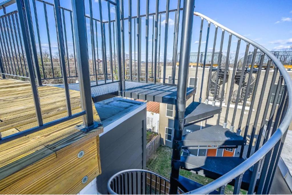 Spacious 3Bedroom Duplex With Rooftop Deck! 워싱턴 외부 사진